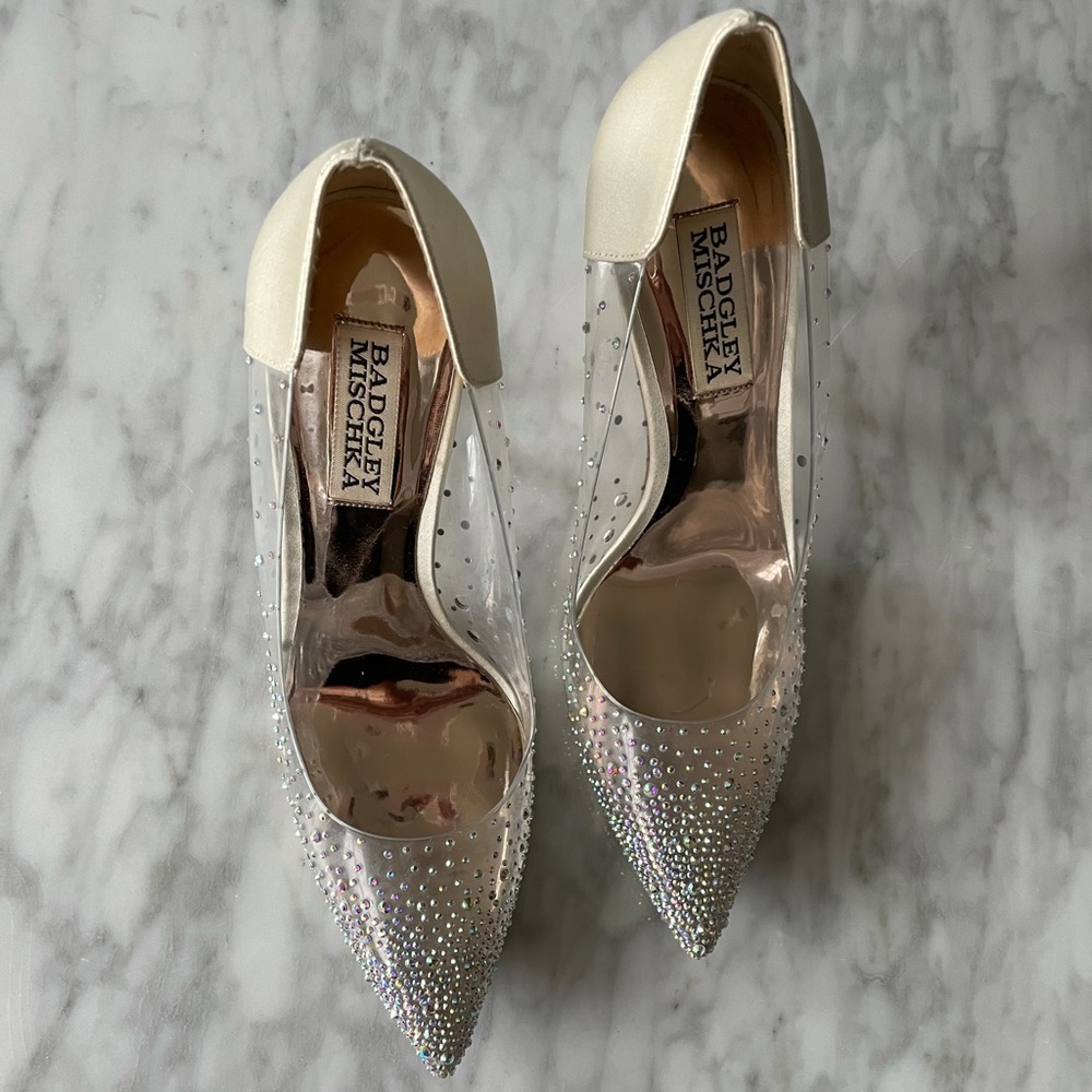 Badgley Mischka Collection Gisela Embellished Pump